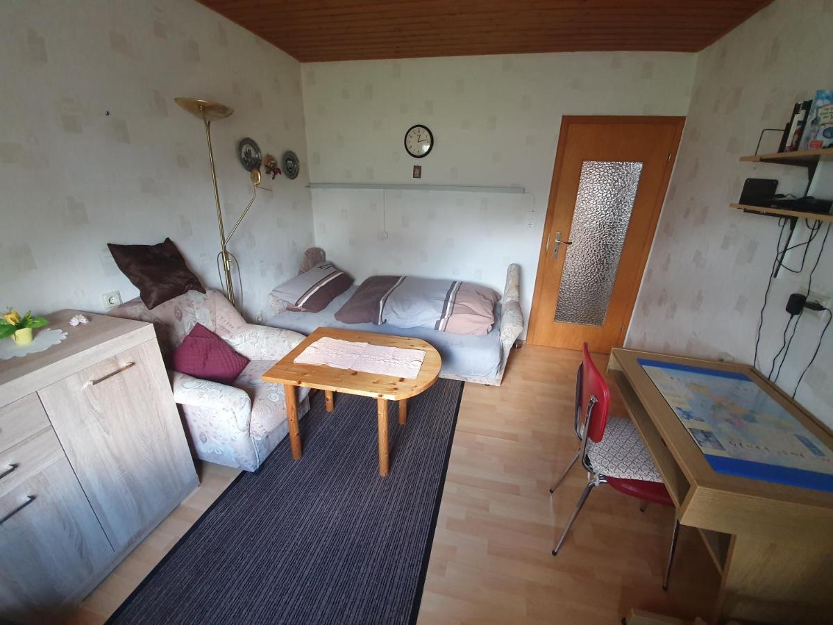 Ferienwohnung Woelbert Altendiez エクステリア 写真