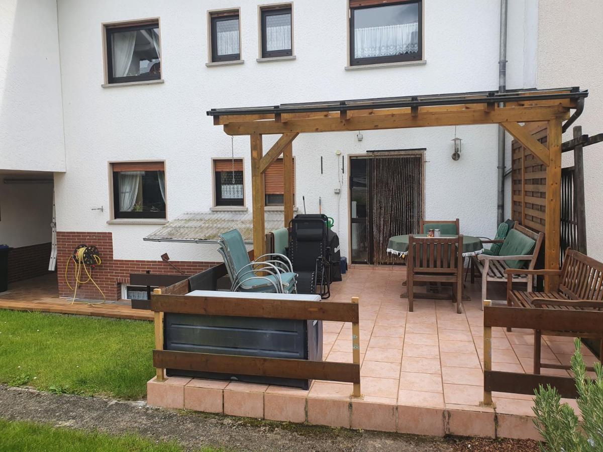 Ferienwohnung Woelbert Altendiez エクステリア 写真