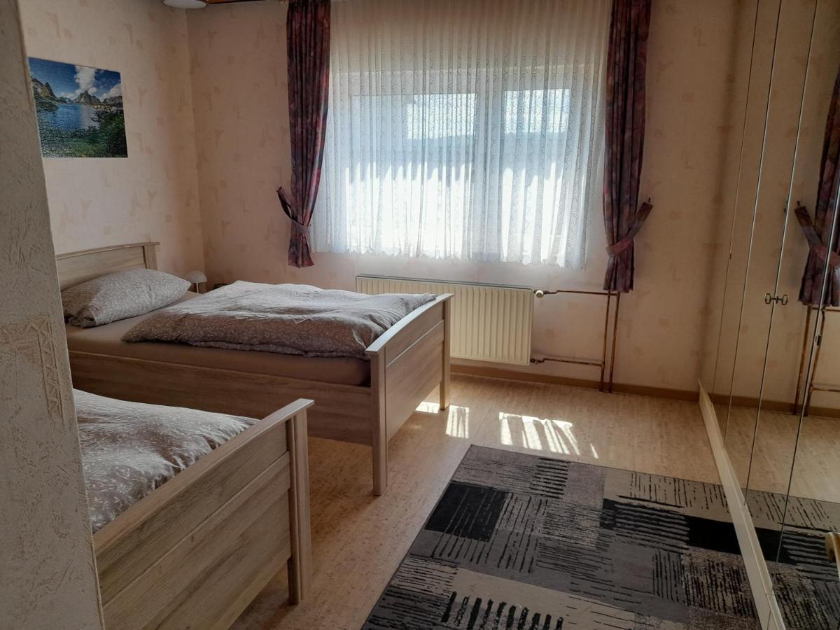 Ferienwohnung Woelbert Altendiez エクステリア 写真