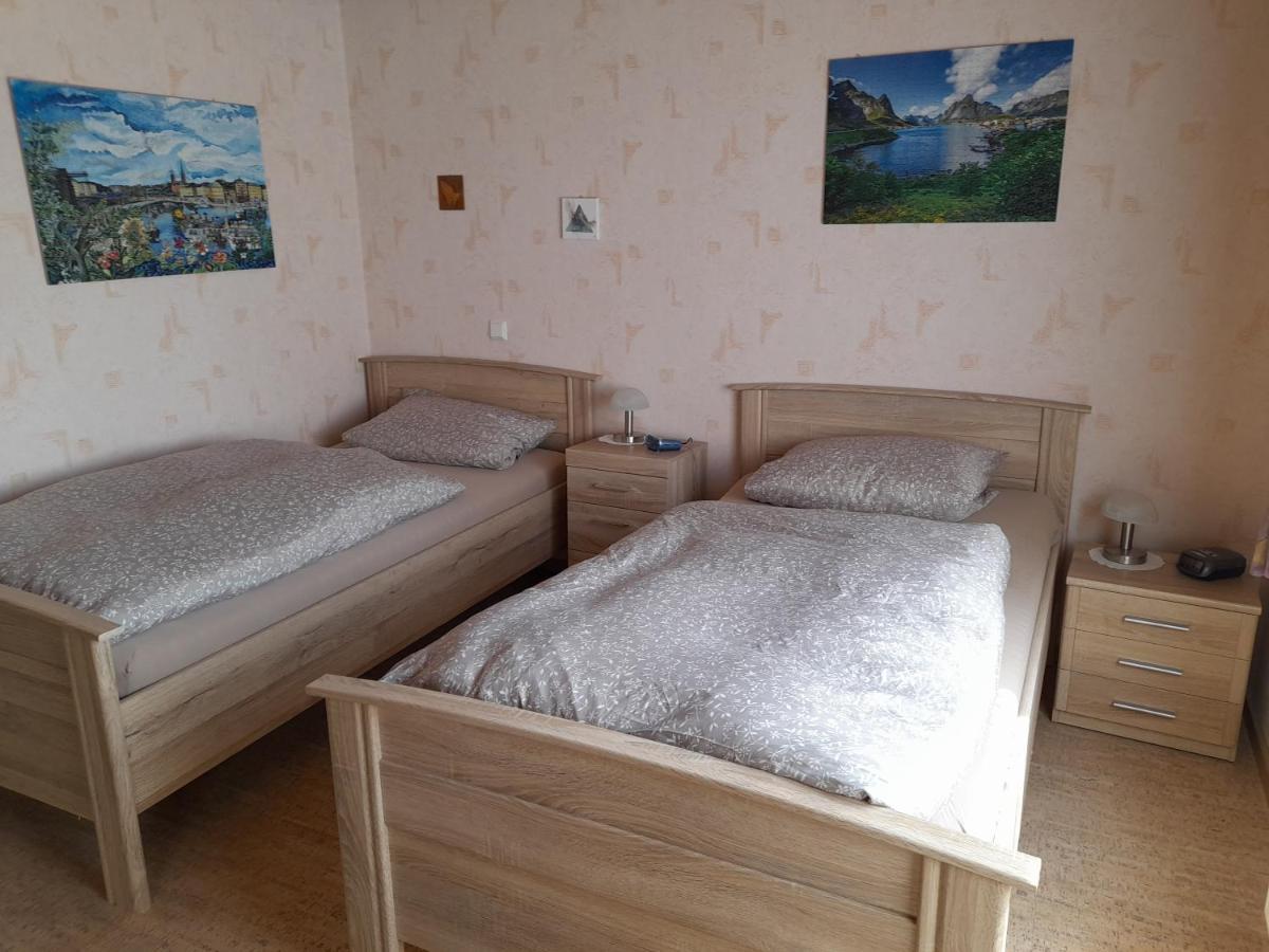 Ferienwohnung Woelbert Altendiez エクステリア 写真